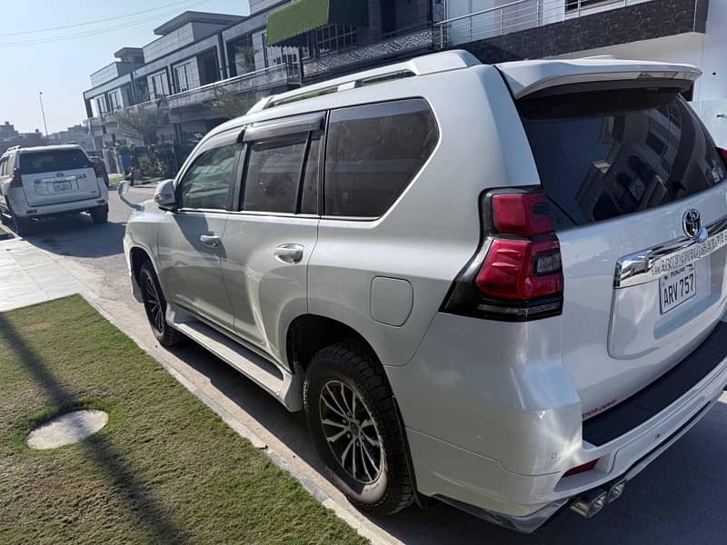 Toyota Prado 2018 TX 2.7 Limited Edition 5