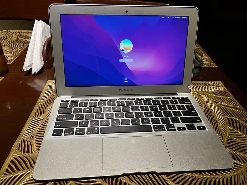 Macbook Air 11’ 2015 for sale 3