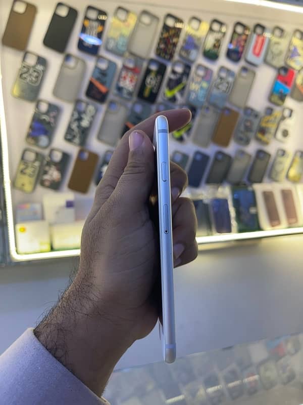 Iphone 6 16GB JV Non Pta Mint Condition 3