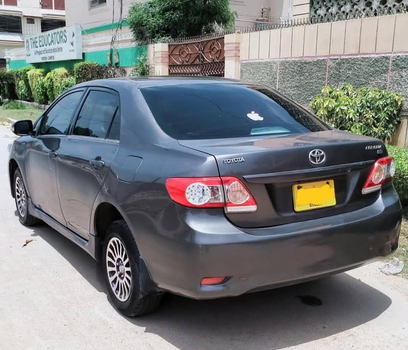 Toyota Corolla GLI 2013 3