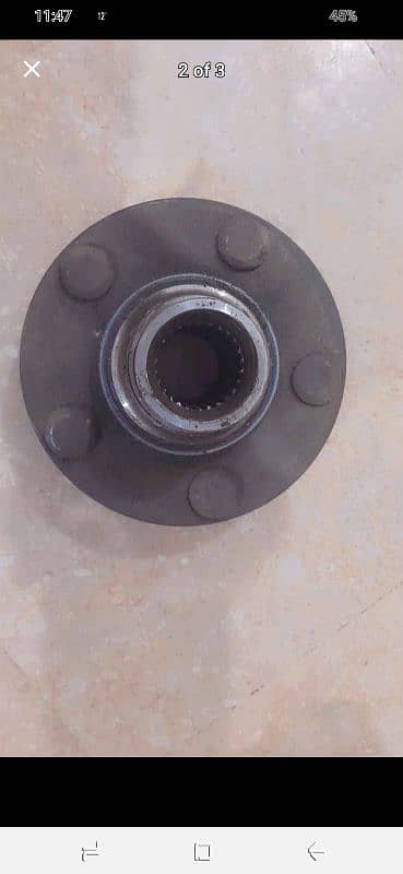 Corolla Xli 2013 jeniune wheel hub 1