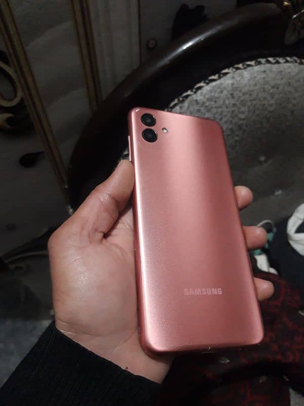 Samsung a04 4.64 gals barek 1