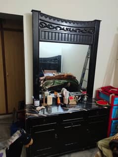 Want to sell Used Furniture because I bought new furniture recently