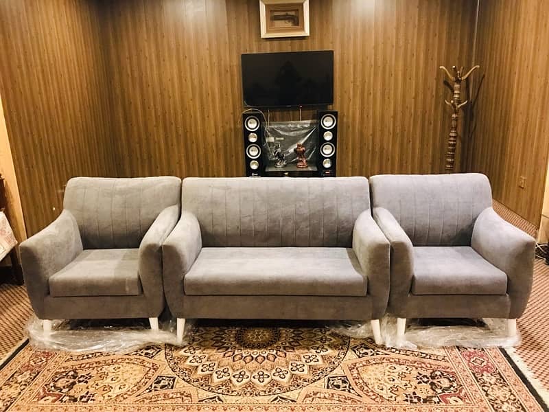 Four Seater Sofas 3