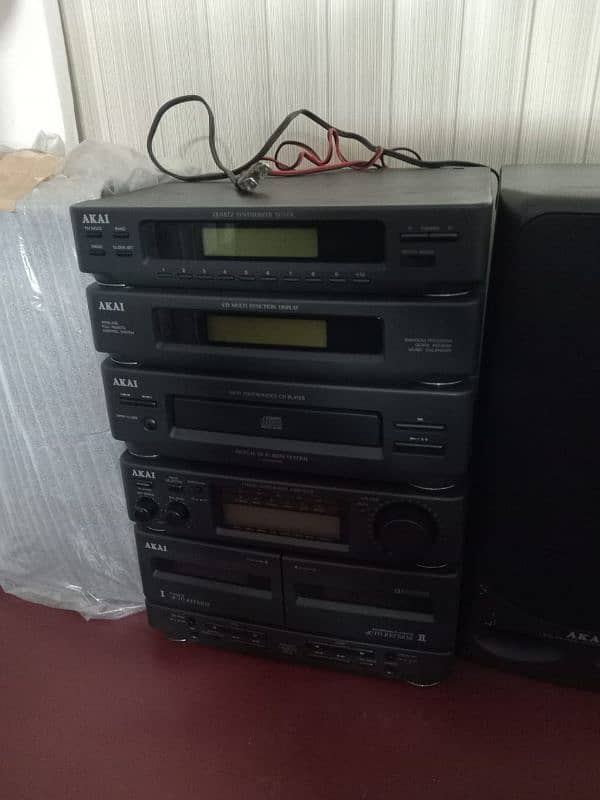 Akai amplifier speaker cassette cd dvd player 1