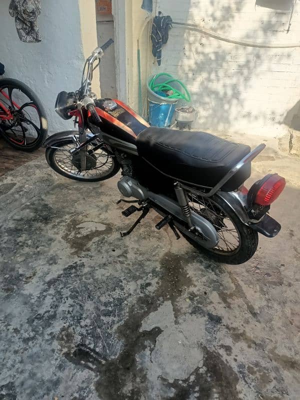 Honda 125 in good condition for urgent sale 0