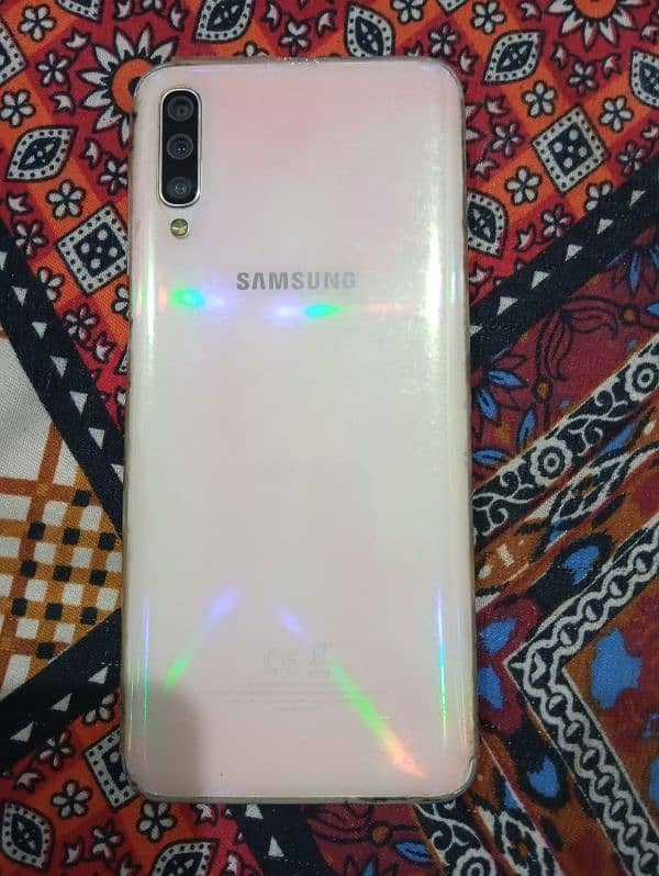 very good Condition bilkul ok hy 6gb/128gb 03004999415 4