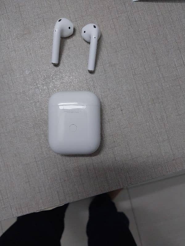 1 month used airpods 1