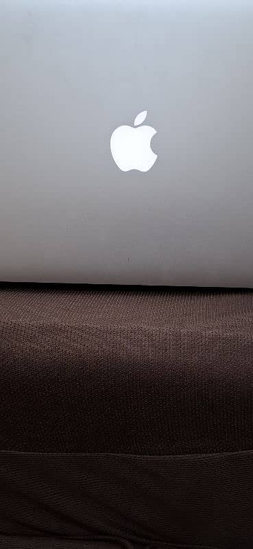 Macbook Air 13 Early 2015 (256 GB 4GB) 0