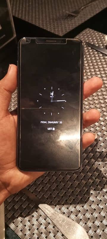 LG V30 Thinq 4