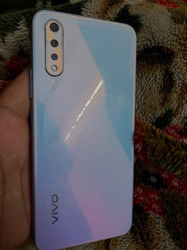 VIVO S1 4gb ram 128gb  SCREEN PR AK CHOTA SAI Scratche  or bake ok ha 0