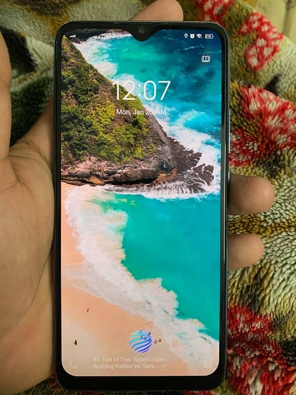 VIVO S1 4gb ram 128gb  SCREEN PR AK CHOTA SAI Scratche  or bake ok ha 1