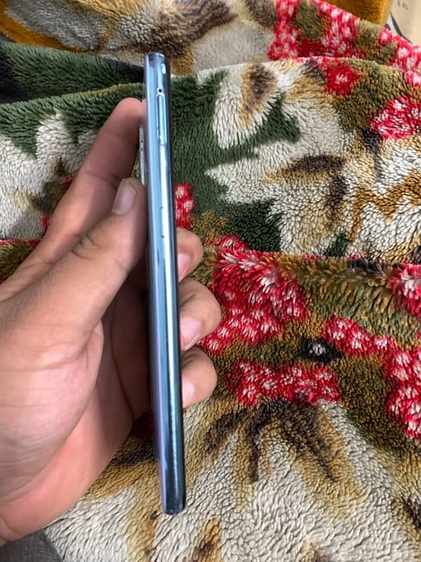 VIVO S1 4gb ram 128gb  SCREEN PR AK CHOTA SAI Scratche  or bake ok ha 6