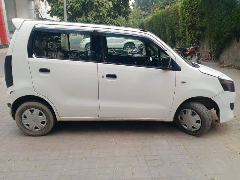 Suzuki Wagon R 2018 6