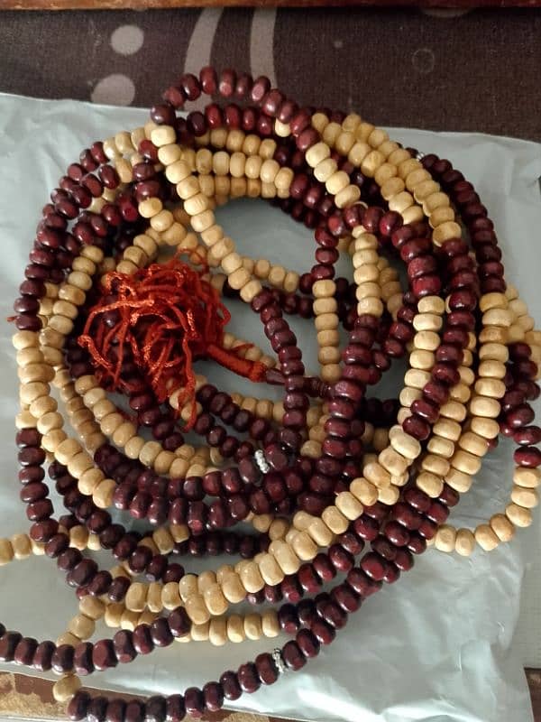 1000beads tasbeh injeer wood 1