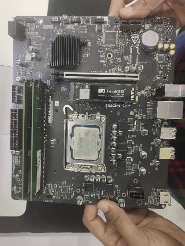 MSI pro H610M-S motherboard 2