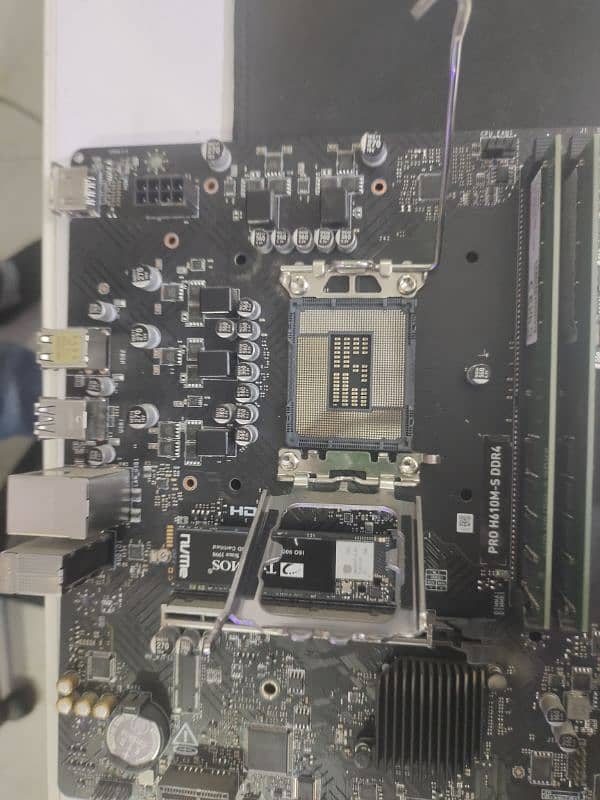 MSI pro H610M-S motherboard 3