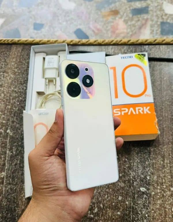 spark 10 pro 8+8 128 pack sat condition 10 by 10 complete Saman 2