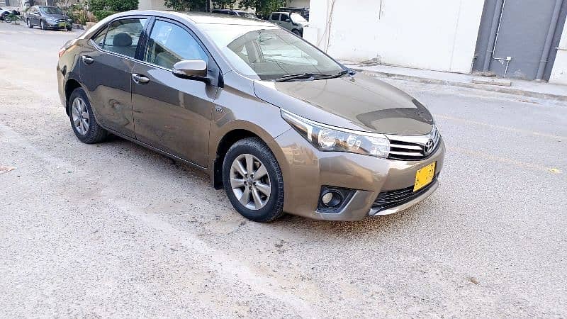 Toyota Corolla Altis 2016 1