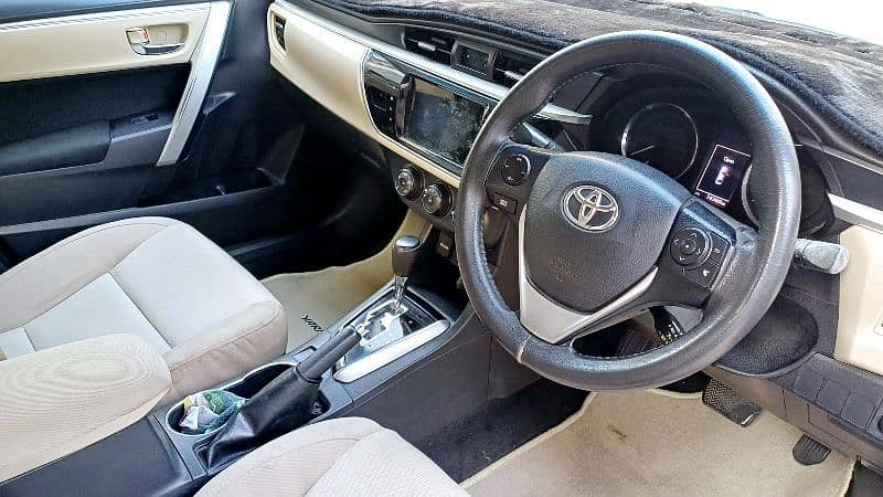 Toyota Corolla Altis 2016 5