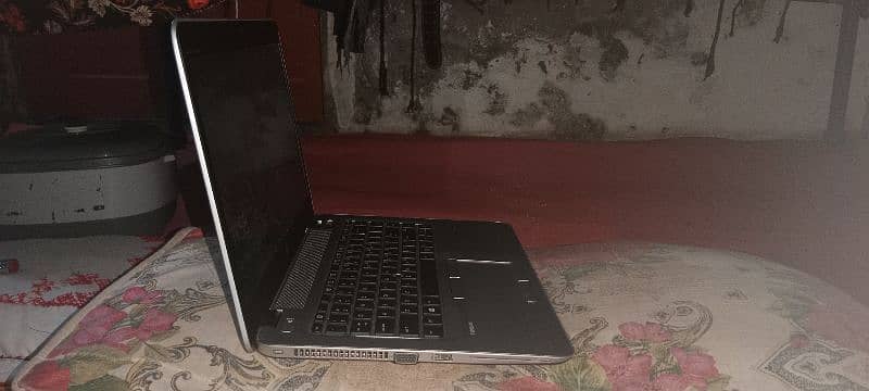 HP Elite Book i7 8 GB RAM , 64bit operating system 4