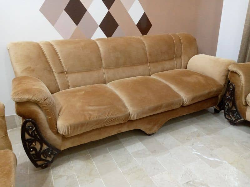 5 Seater Italian Sofa Set In Good Condition 1