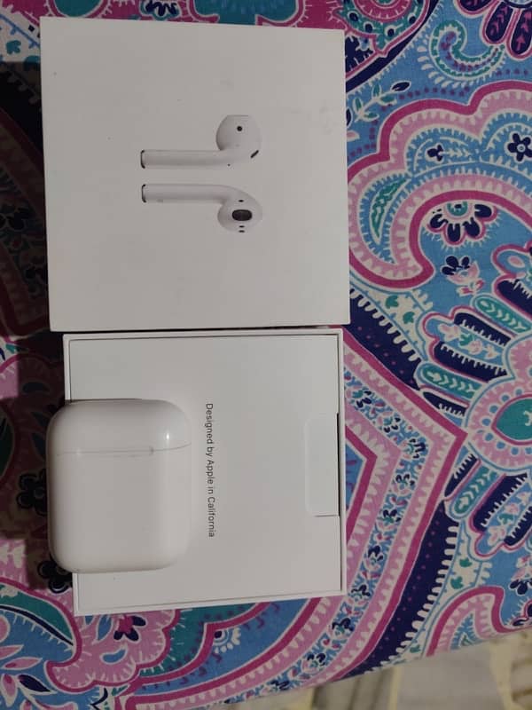 Airpods 2nd Generation Almost New 2