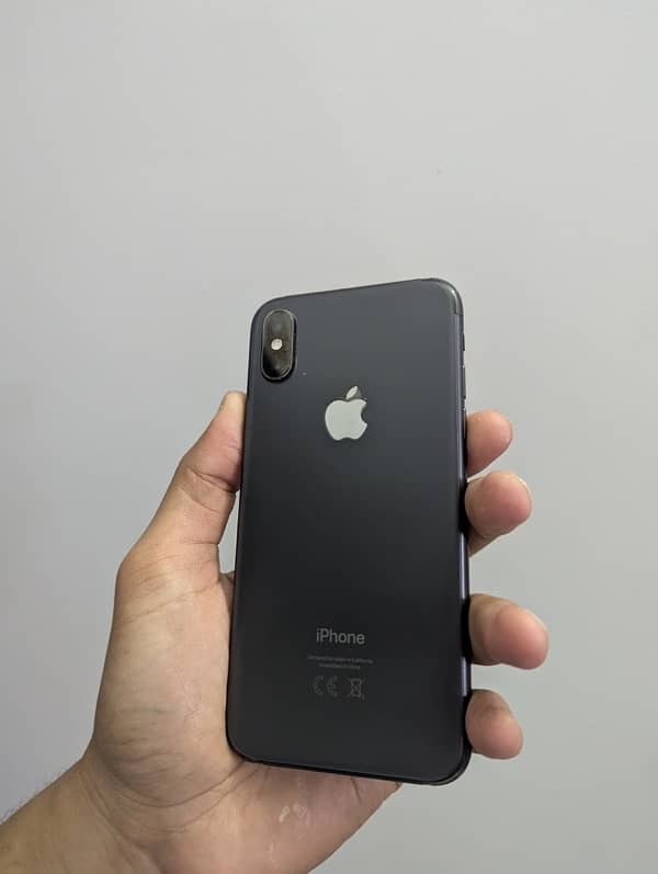 iphone xs 256gb approved with box 0