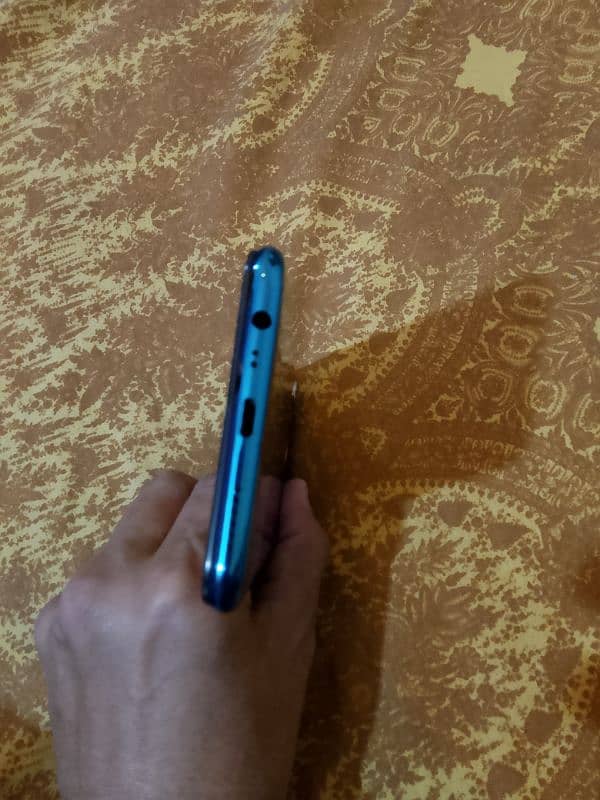 REALME 3 4/64 Mobile for Sale 3