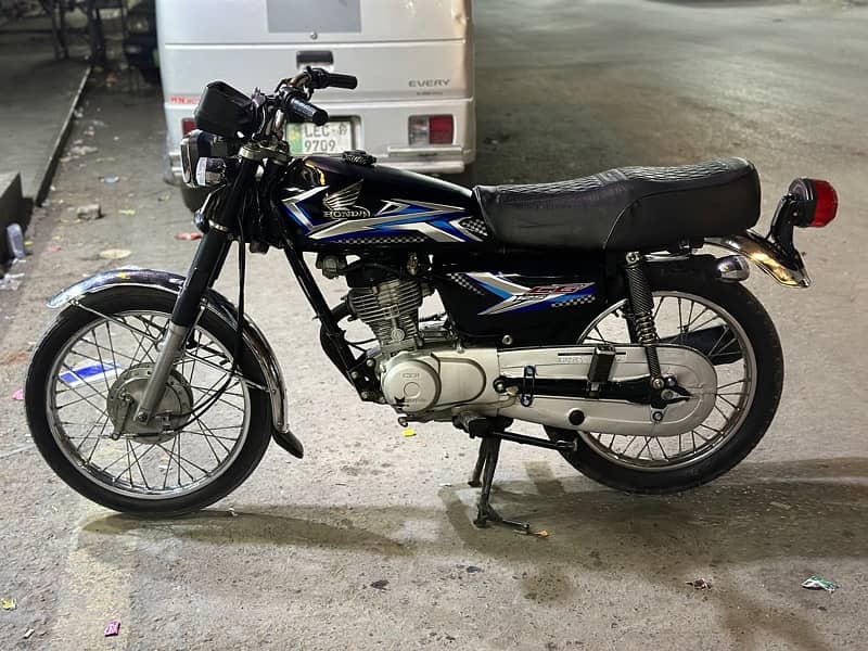 Honda CG 125 black 1