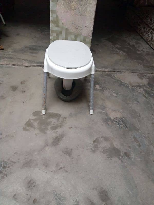 bath chair (mareez k liye) 3