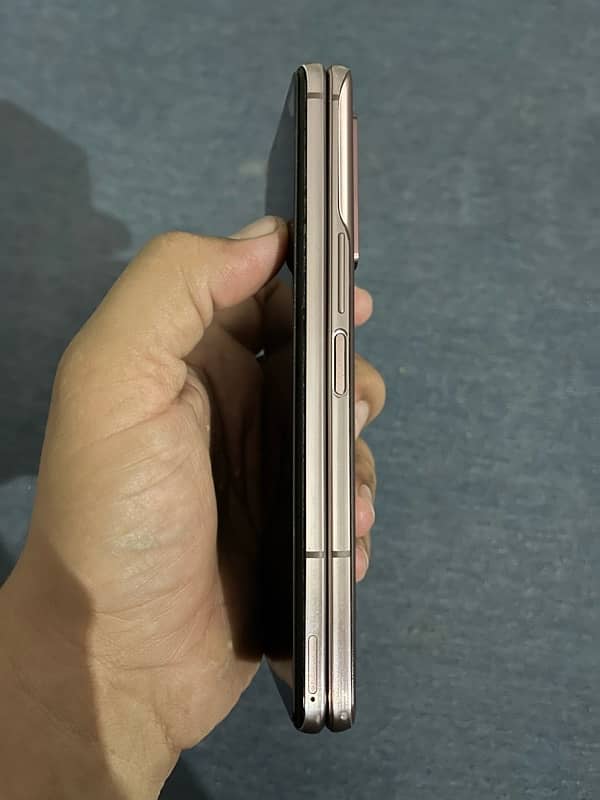 Samsung z fold 2 5