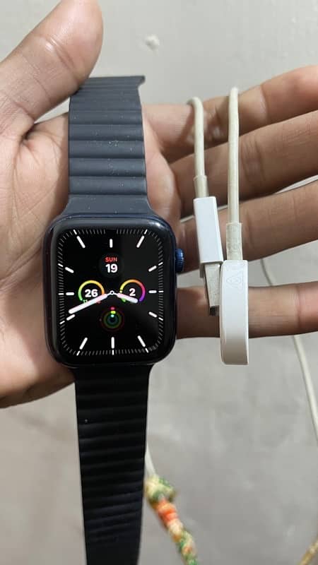 iwatch series 6 with original charger 2