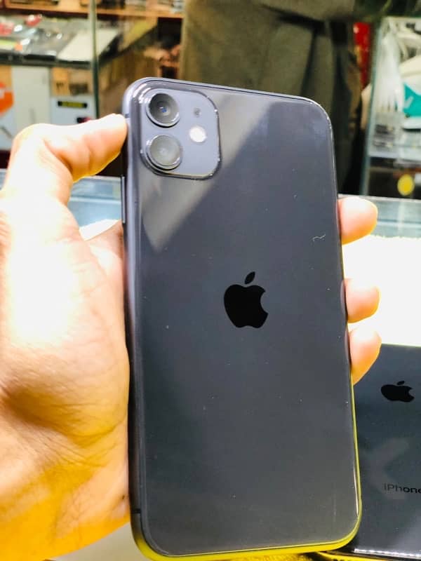 iPhone 11 Water pack 1