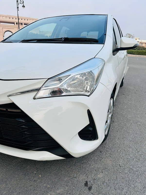 Toyota Vitz 1.0 F 2018 3