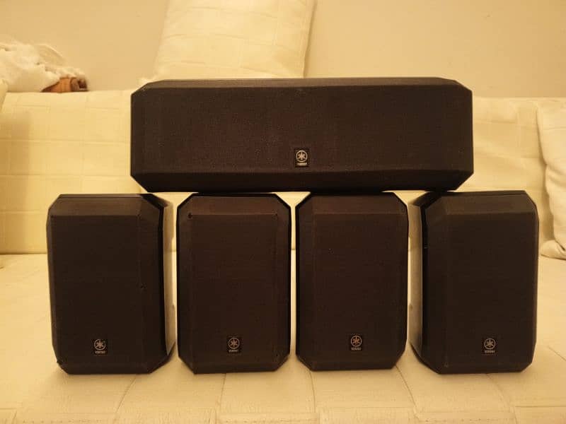 Yamaha Home theater Speakers 1