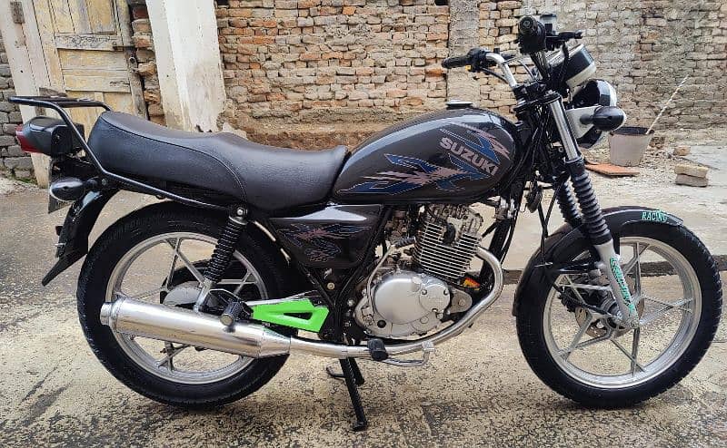 Suzuki GS-150 SE (2022) Peshawar Number - Exchange Also 0