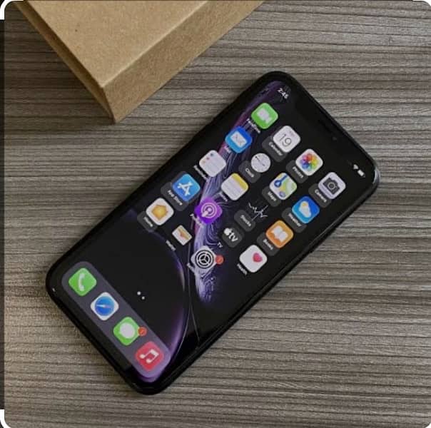 iPhone Xr non 64gb water pack all okay 1