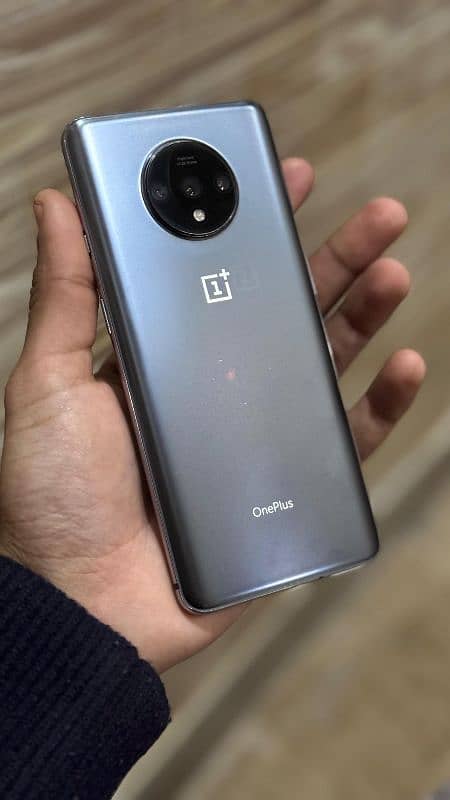 OnePlus 7t 10/10 condition 4