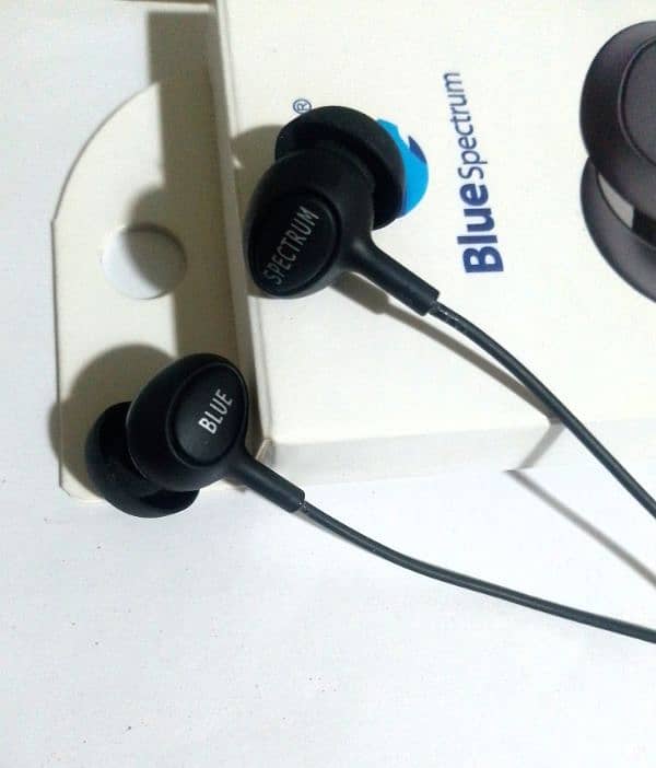 Blue Spectrum Wireless Earphones – Immersive Sound in Style 0