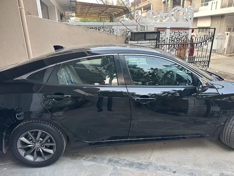 Honda Civic Oriel 2019 3