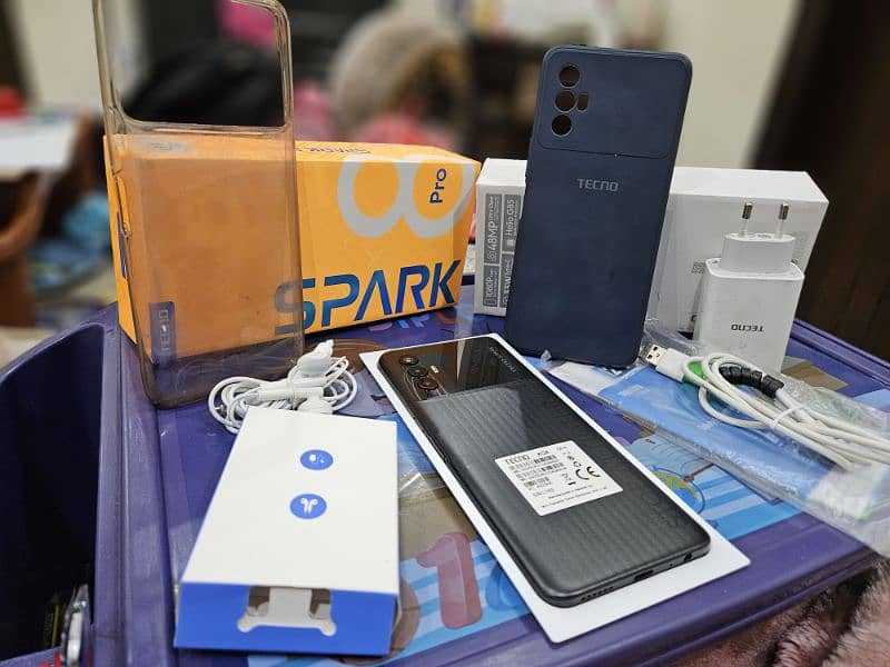 Tecno Spark 8 pro 0