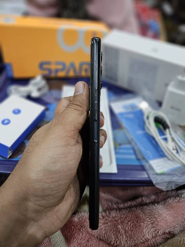 Tecno Spark 8 pro 2