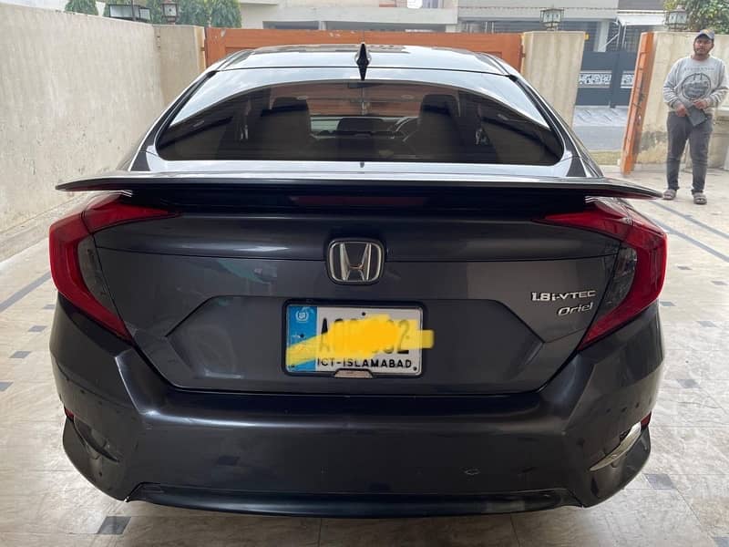 Honda Civic Oriel 1.8 i-VTEC CVT 2019 1