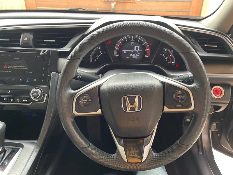 Honda Civic Oriel 1.8 i-VTEC CVT 2019 4