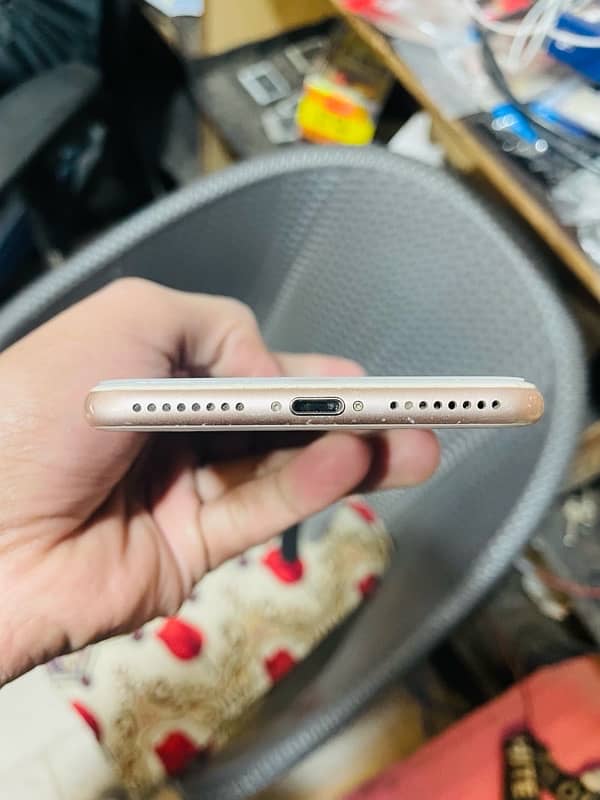 iPhone 8 plus rose gold condition 10/9 2