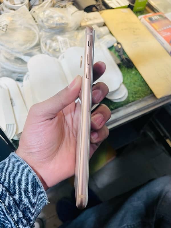 iPhone 8 plus rose gold condition 10/9 3