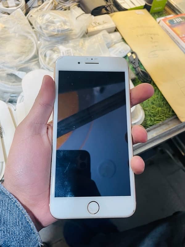 iPhone 8 plus rose gold condition 10/9 4