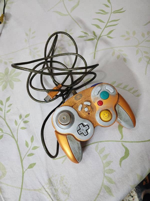 Nintendo GameCube 2 original Controllers for sale 1