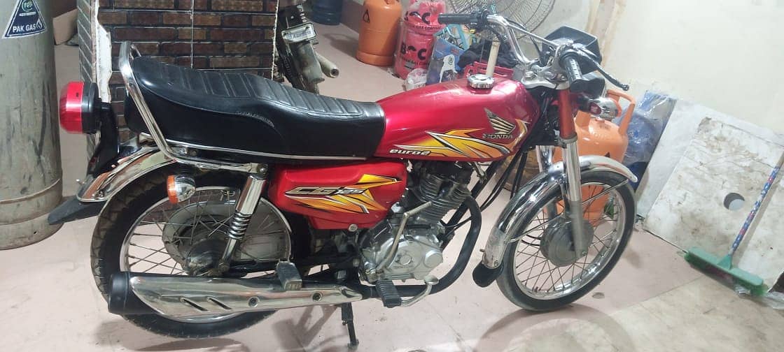 Honda 125 CG 2021/22 month 12 Karachi nmbr 0